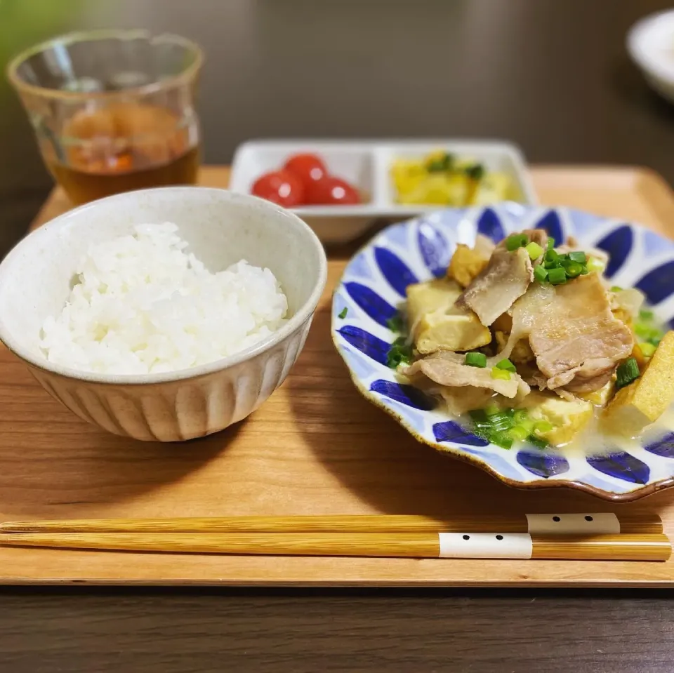 豚バラと厚揚げの白だし煮　めんつゆミニトマト　じゃがコーンバター醤油|ちぐあささん