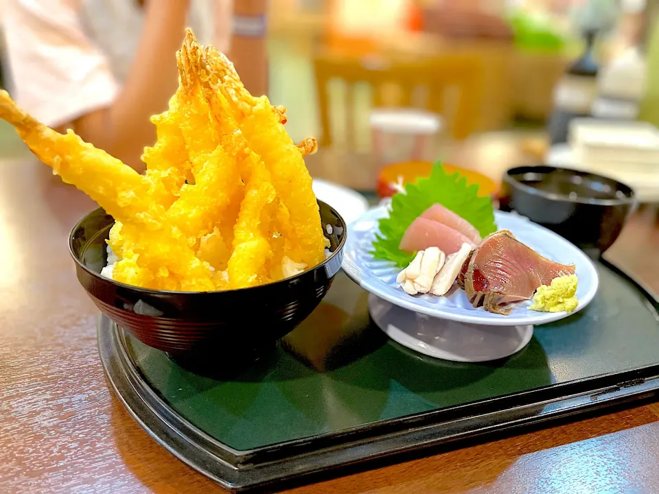 旬さんのびっくり海老天丼🦞|ゆかりさん