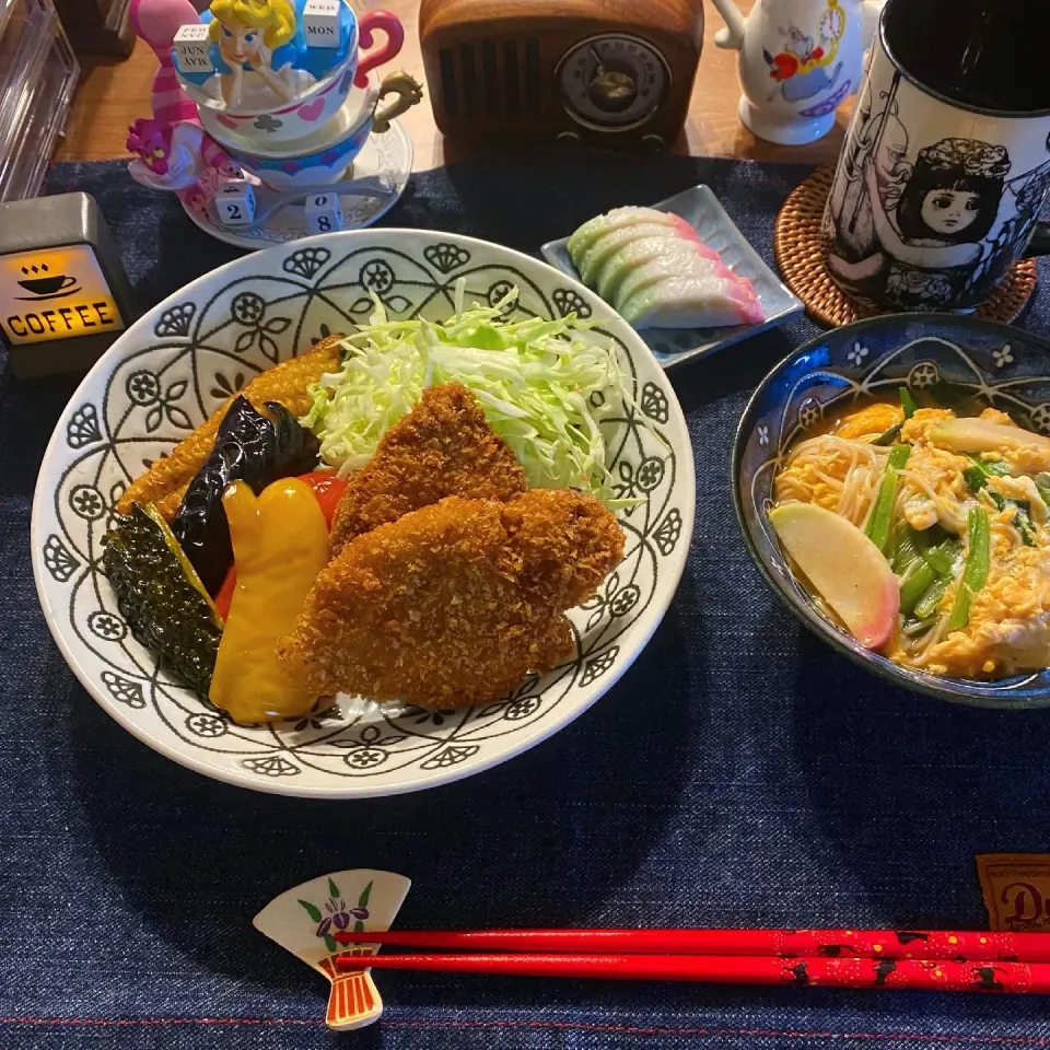 Snapdishの料理写真:・ヒレカツ・お素麺・野菜の揚げ浸し・サラダ|まぁちゃんさん