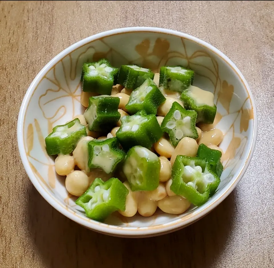 オクラと大豆のゴマダレかけ|ナナさん