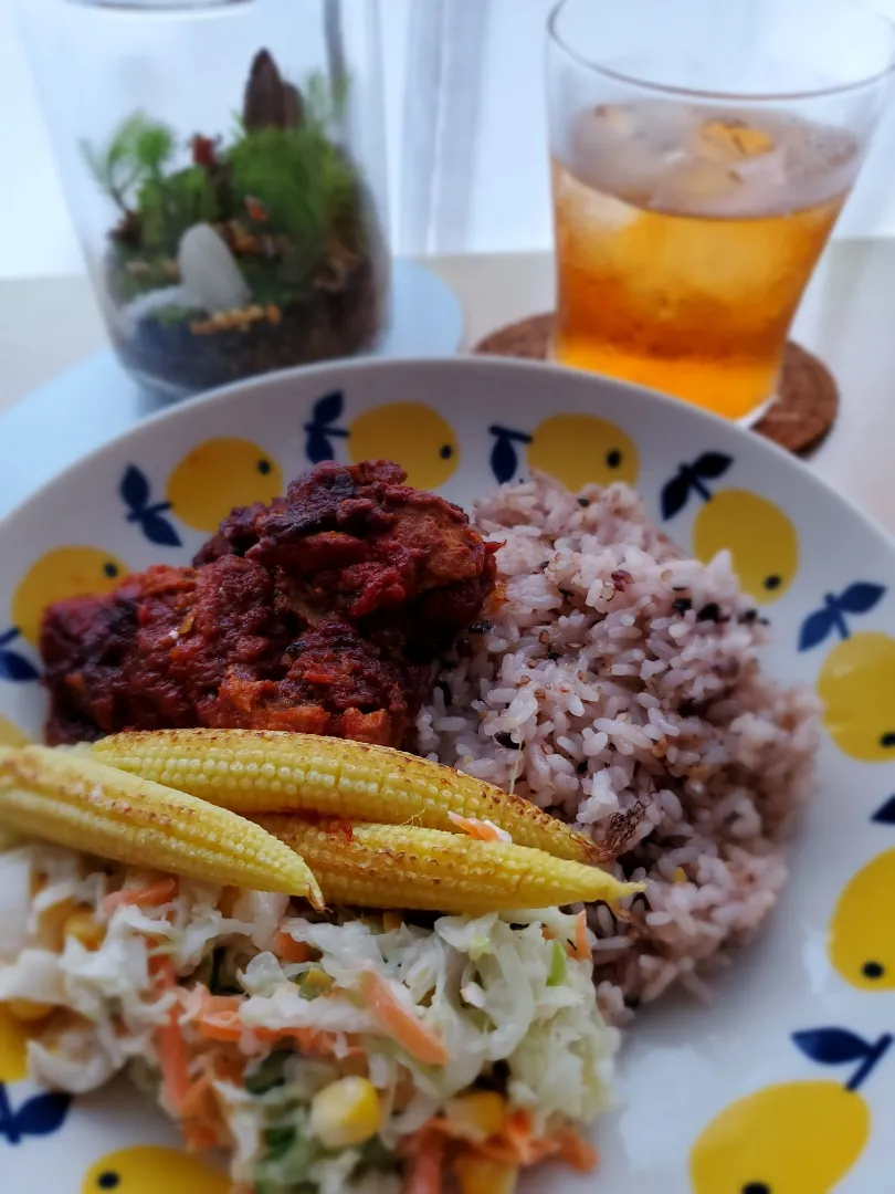 昨日のコールスロー&
スタブラ サバフィレ(トマトソース)
で簡単な鯖カレー
MUJIの白桃グリーンルイボスは
甘い桃香豊か🍑|みるくここあさん