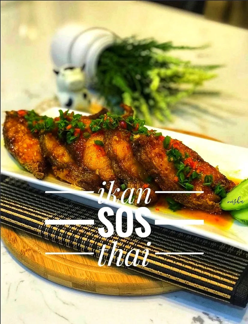 fried fish with thai sweet chilli sauce 🍴|nishaさん