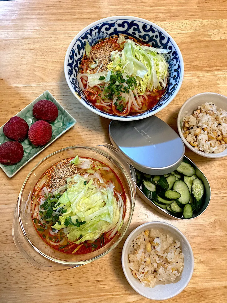 辛めん風まぜうどん、大豆の炊き込みご飯、きゅうりの糠づけ、生ライチ(｡◠‿◠｡✿)|さくたえさん