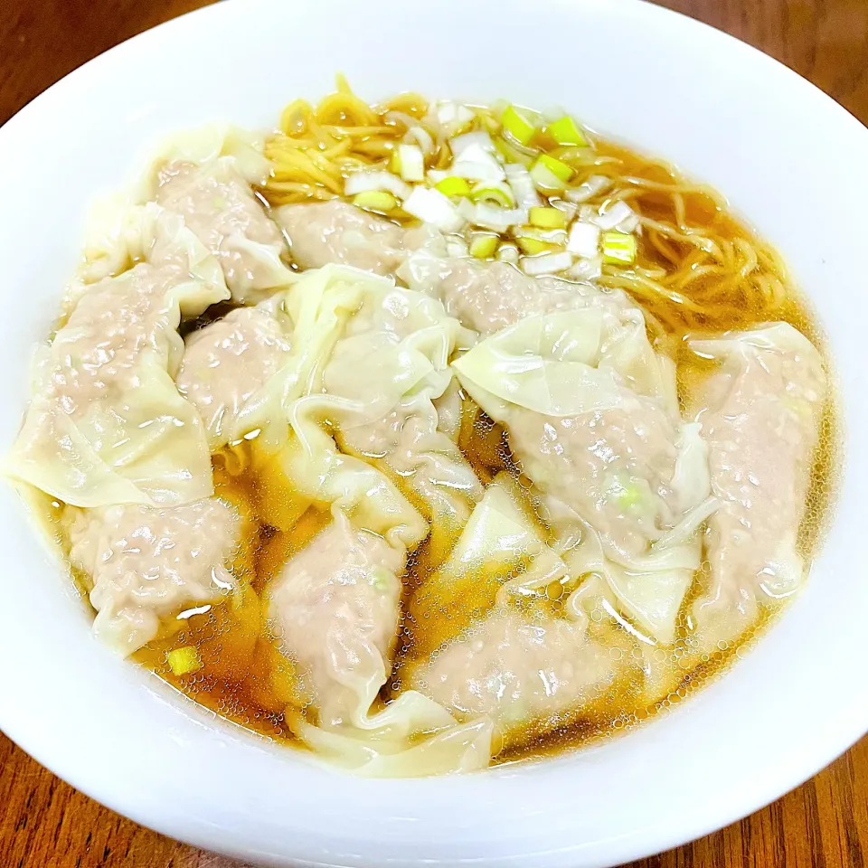 やりすぎワンタン麺！|Akira Sugiharaさん