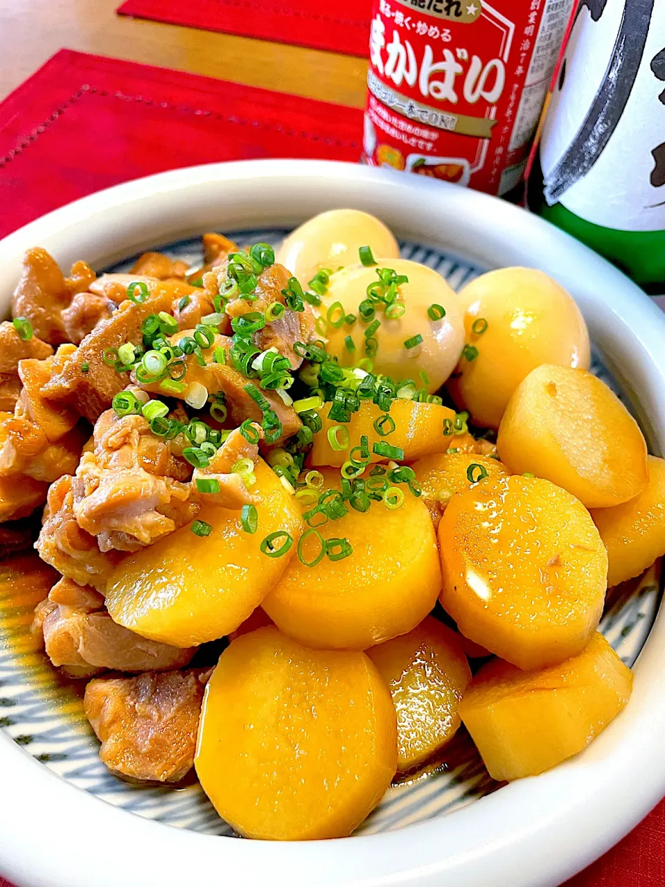 Snapdishの料理写真:鶏肉と長芋と卵のうまかばい煮🍀|おかちさん