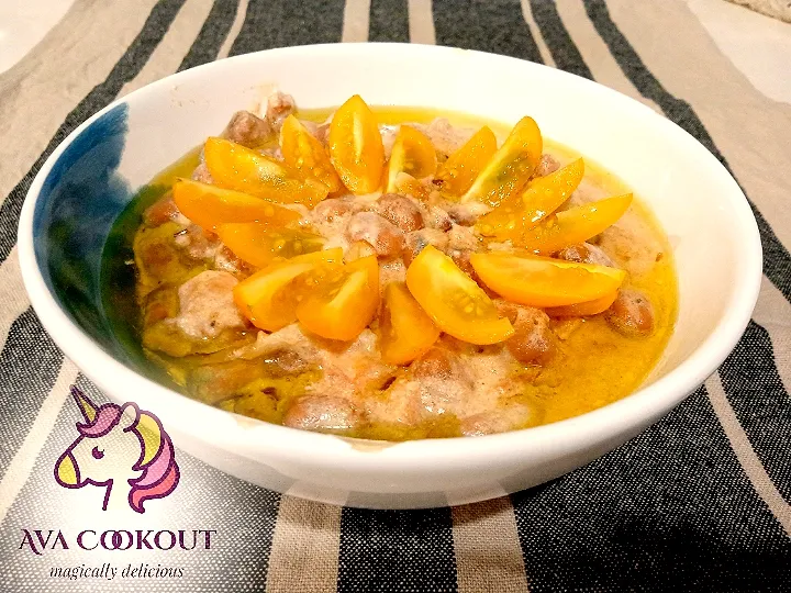 Foul Medames with Yogurt
Check out the recipe at my YouTube Channel
 ' Ava Cookout '|Averine Micheleさん