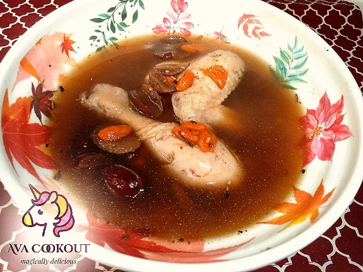 Chicken Herbal Soup
Check out the recipe at my YouTube Channel
 ' Ava Cookout '|Averine Micheleさん