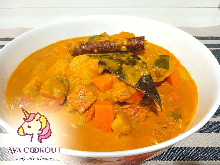 Chicken Curry 
Check out the recipe at my YouTube Channel
 ' Ava Cookout '|Averine Micheleさん