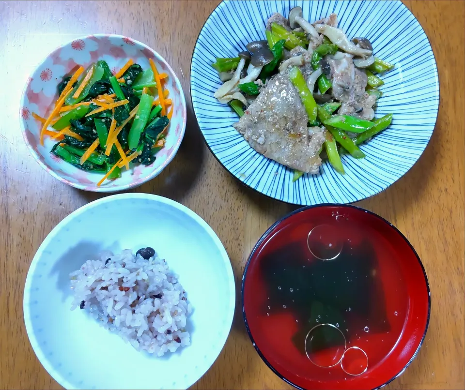 ７月８日　豚肉とアスパラの甘ピリ炒め　小松菜のナムル　わかめスープ|いもこ。さん