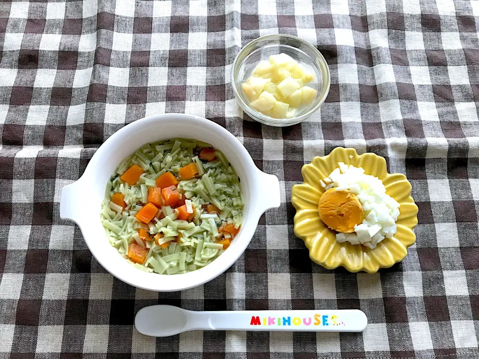 【離乳食】お野菜うどん、ゆでたまご、もも|sayaさん