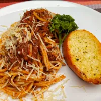 Snapdishの料理写真:Spaghetti bolognese|Aek Sakaewさん