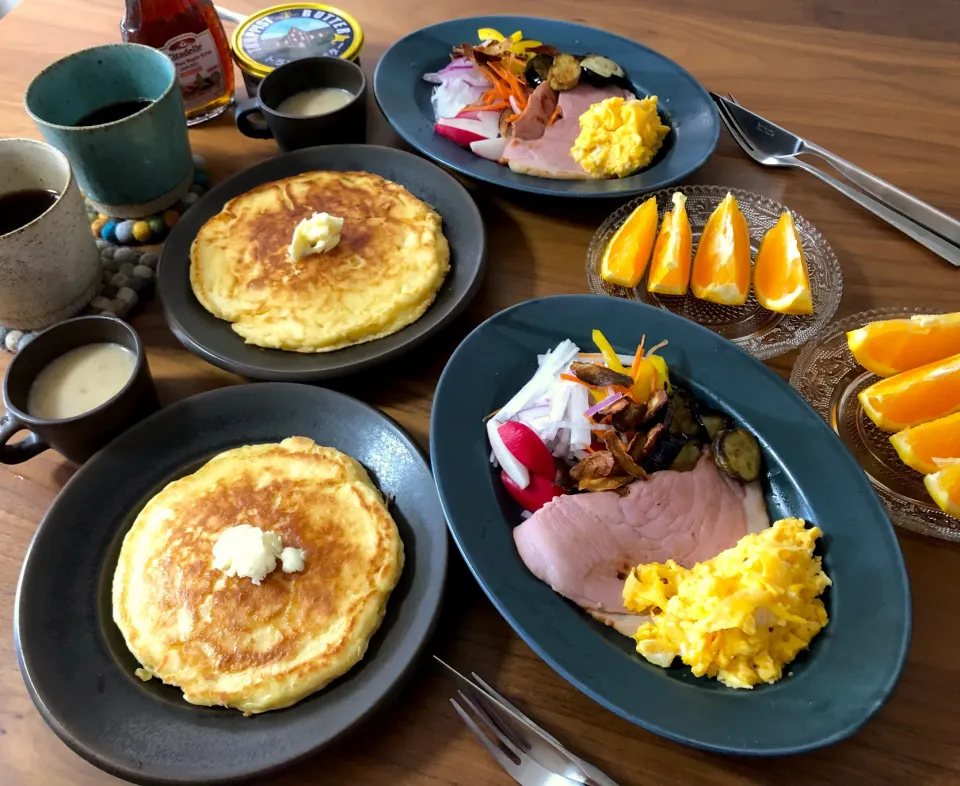 Snapdishの料理写真:ホットケーキ朝ごはん定食|こんぶさん