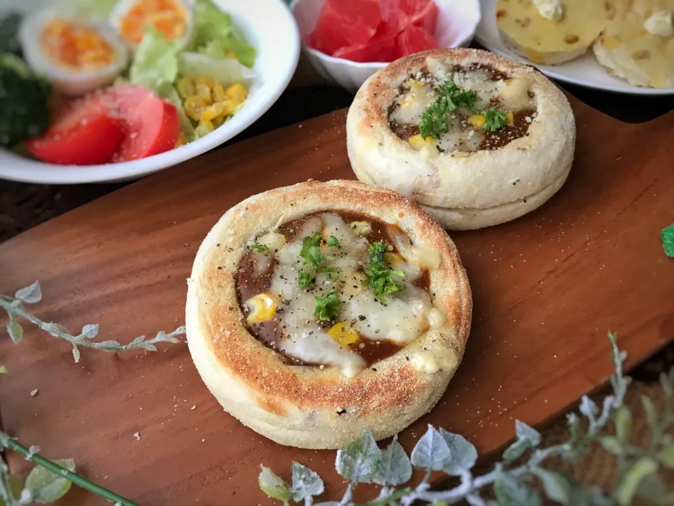 休日の朝ごはん～♡イングリッシュマフィンdeカレーポット|まなまな♡さん