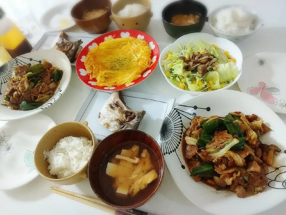 夕食(*^^*)
回鍋肉
ブリカマ焼き
じゃがいものガレット
サラダ🥗(レタス、ブロッコリースプラウト、しめじ、コーン)
お味噌汁(豆腐、油揚げ)|プリン☆さん