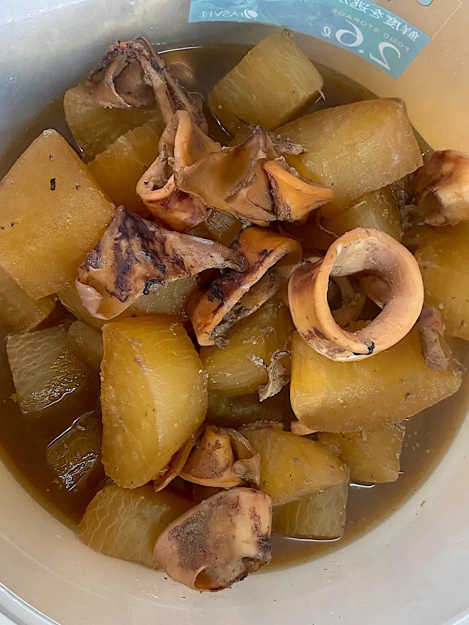 炊飯器de大根とイカの煮物🦑|あっきさん