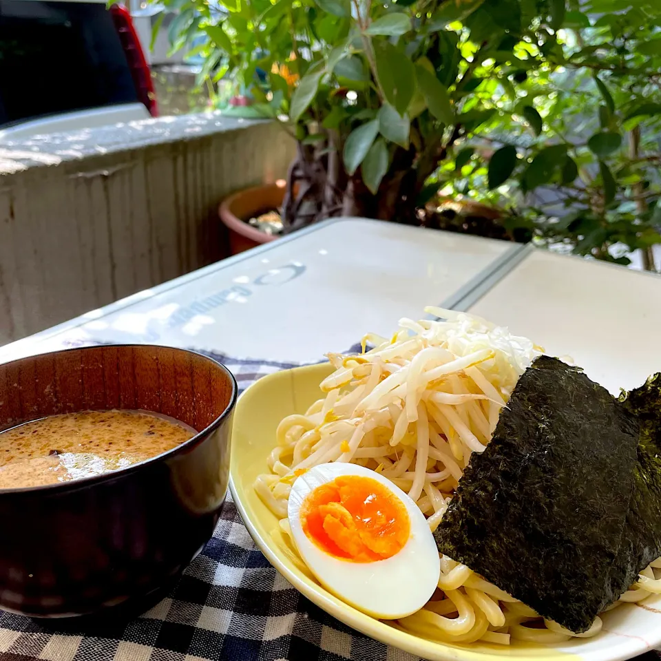 Snapdishの料理写真:濃厚つけめんで今日のランチ|だまさん