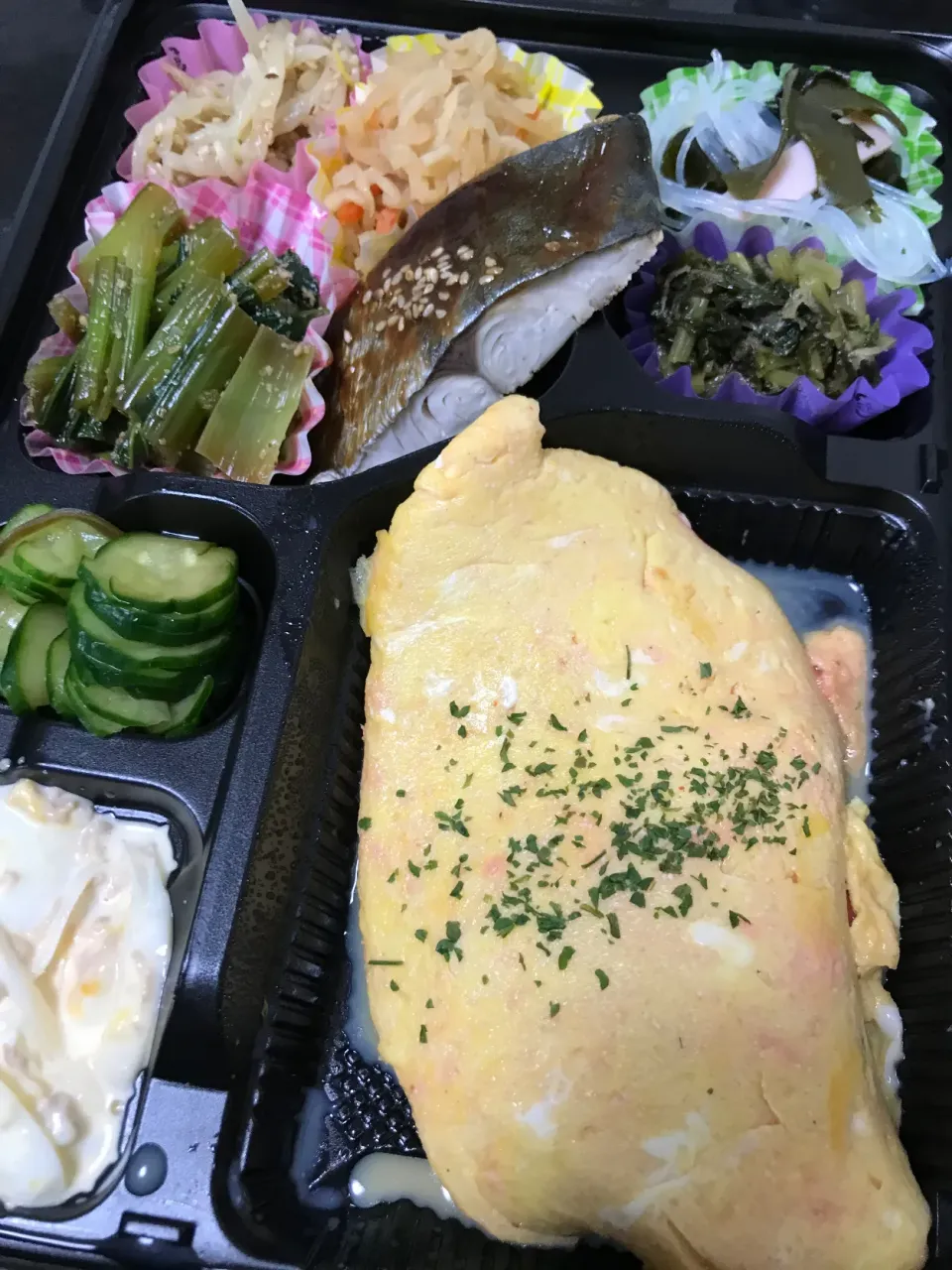 ご飯なし、明太子オムレツ弁当|saturnさん