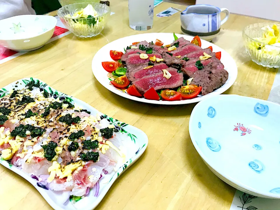 Snapdishの料理写真:ローストビーフとお庭の夏野菜|まりこ🌻さん