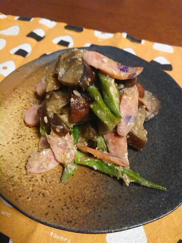 茄子とオクラの味噌炒め|食事メモメモさん