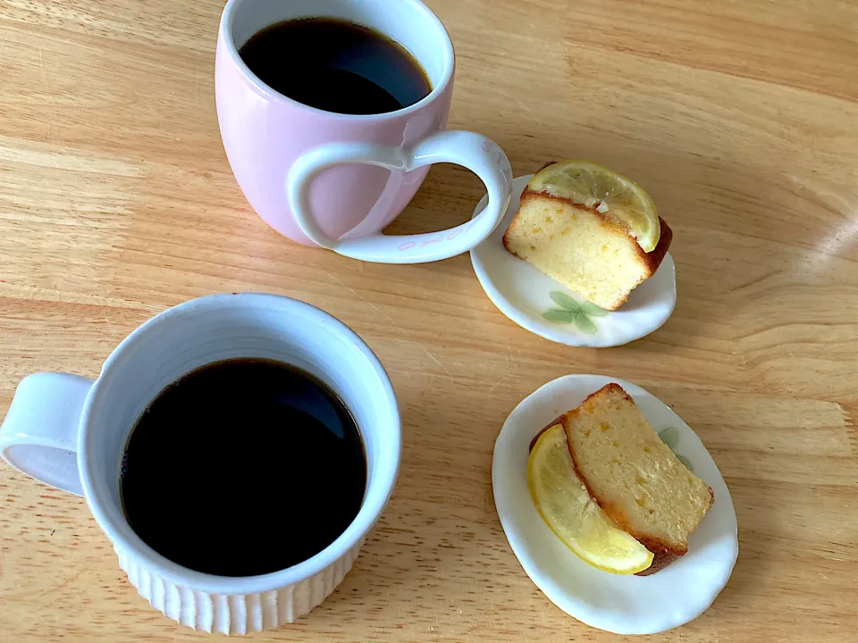 レモンパウンドケーキ🍋とコナコーヒー😻|さくたえさん