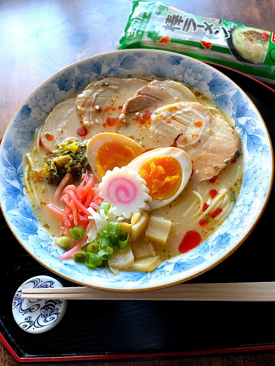 Snapdishの料理写真:おひとりさまランチはこれうまチャーシュー麺🍜〜マルタイ棒ラーメン🔥ピリ辛|とんちんさん