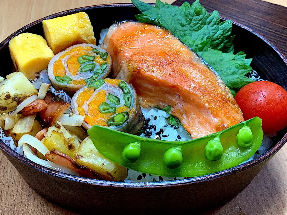 鮭弁当|ちかちかさん