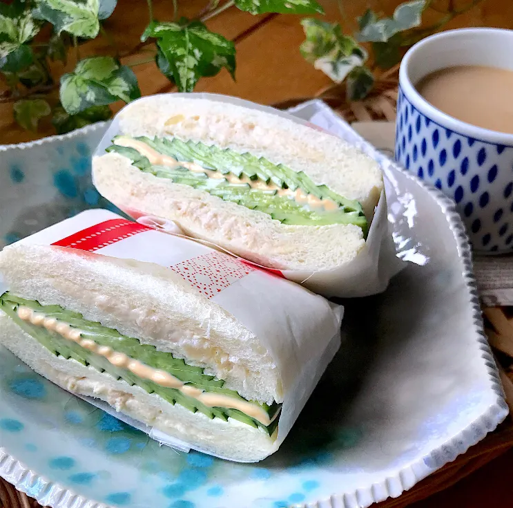 🥪ツナマヨ ランチパックで胡瓜🥒&チーズサンドウィッチ🥪|Hollyさん