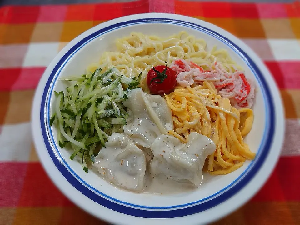 冷やし中華の水餃子|よっしー(=^ェ^=)さん