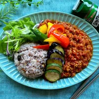 Snapdishの料理写真:ひき肉とトマトの夏カレー