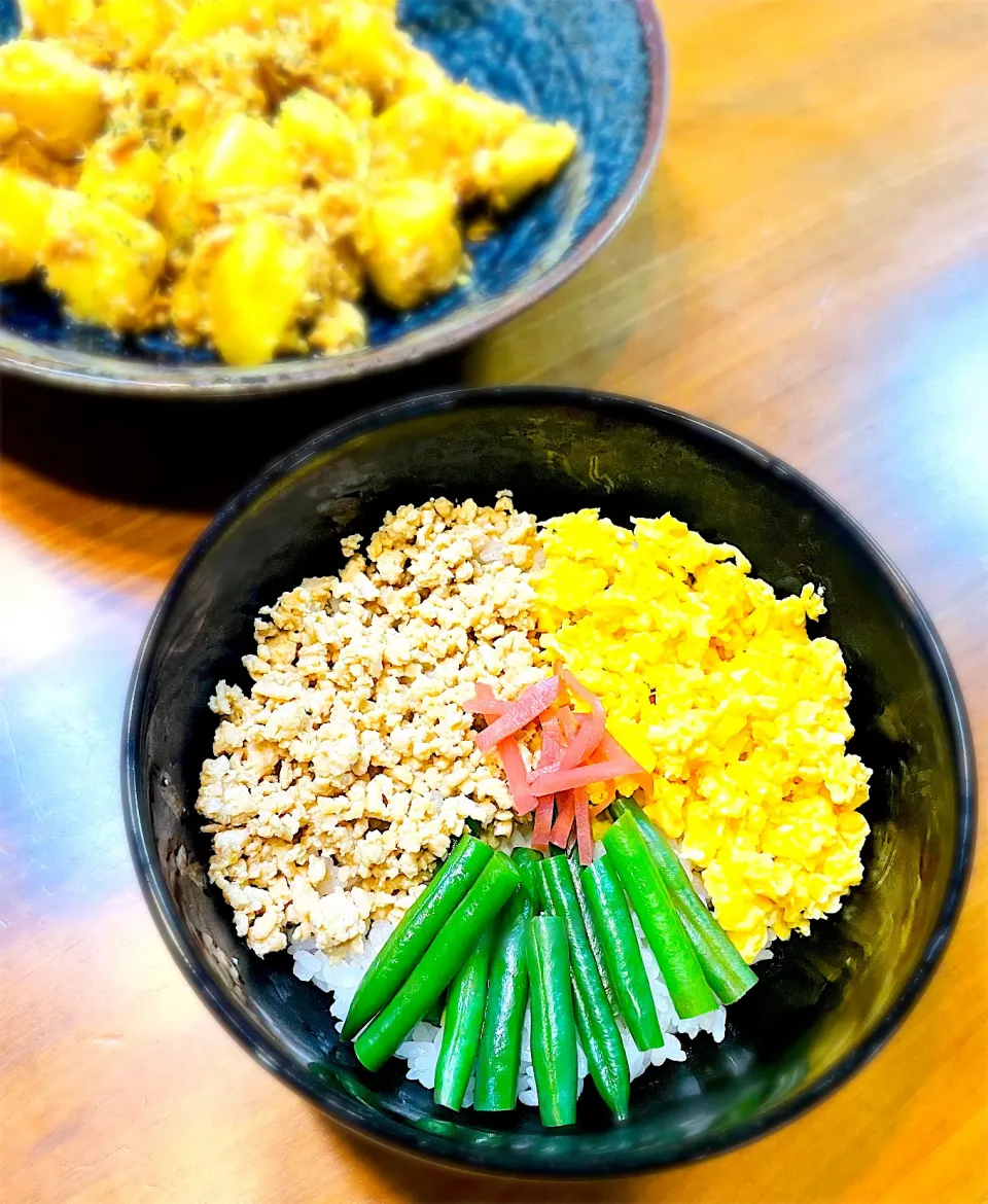 三色そぼろ丼|@y@さん