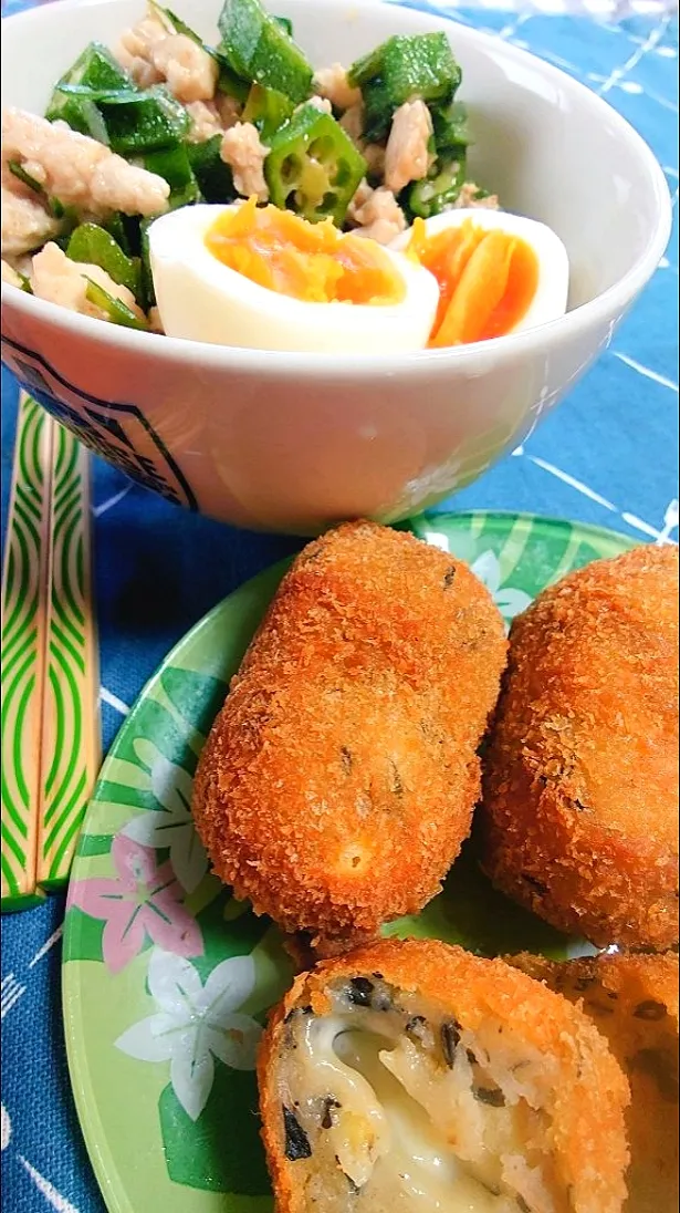 梅ひじきチーズ俵コロッケ
盛夏スタミナ飯(オクラ×鶏胸)|マギーさん