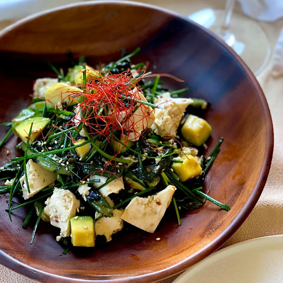 Snapdishの料理写真:🦑🎆🌿夏サラダ 🥬🥗🥑シュクリーヌレタスと海苔のナムルと豆腐のサラダ|ゆきぽん@ゆきの家飲み料理さん