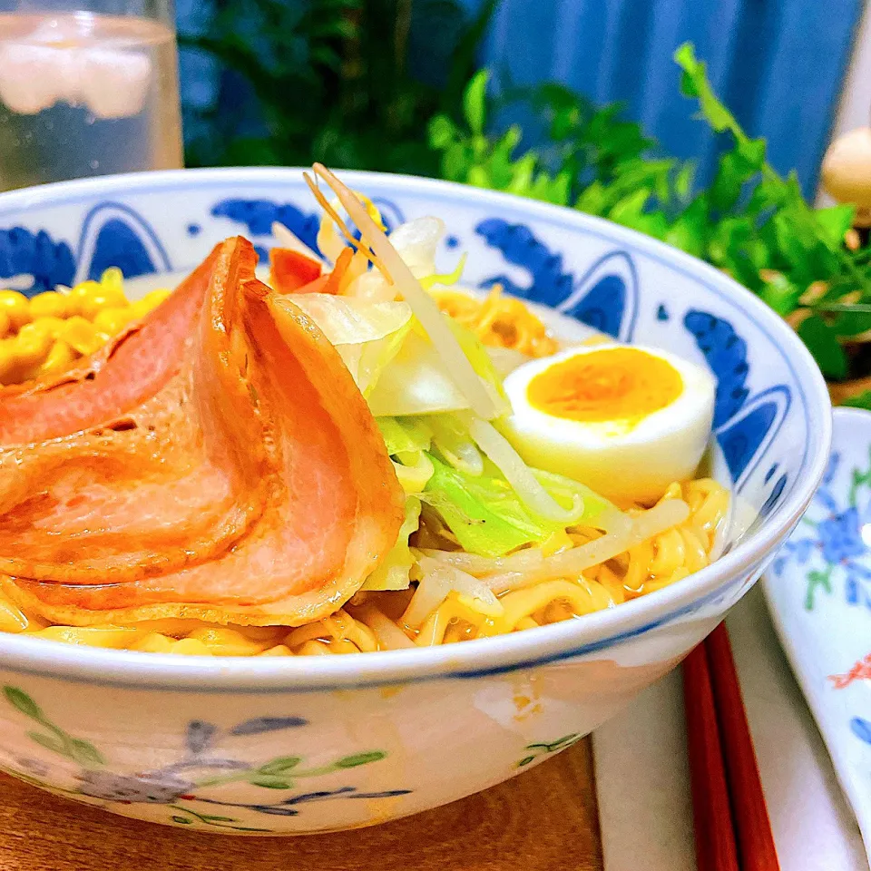 Snapdishの料理写真:ごく普通に調理した🍜味噌ラーメン|Sの食卓さん