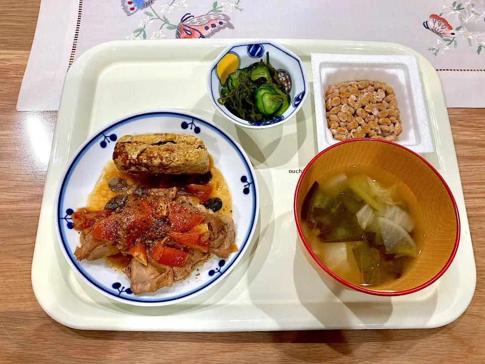 Snapdishの料理写真:鶏肉のトマトマリネソテーのご飯|みよさん