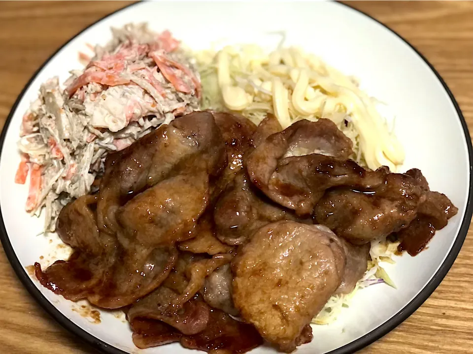 ☆豚肉しょうが焼き ☆ごぼうサラダ ☆千切りミックスサラダ|まぁたんさん