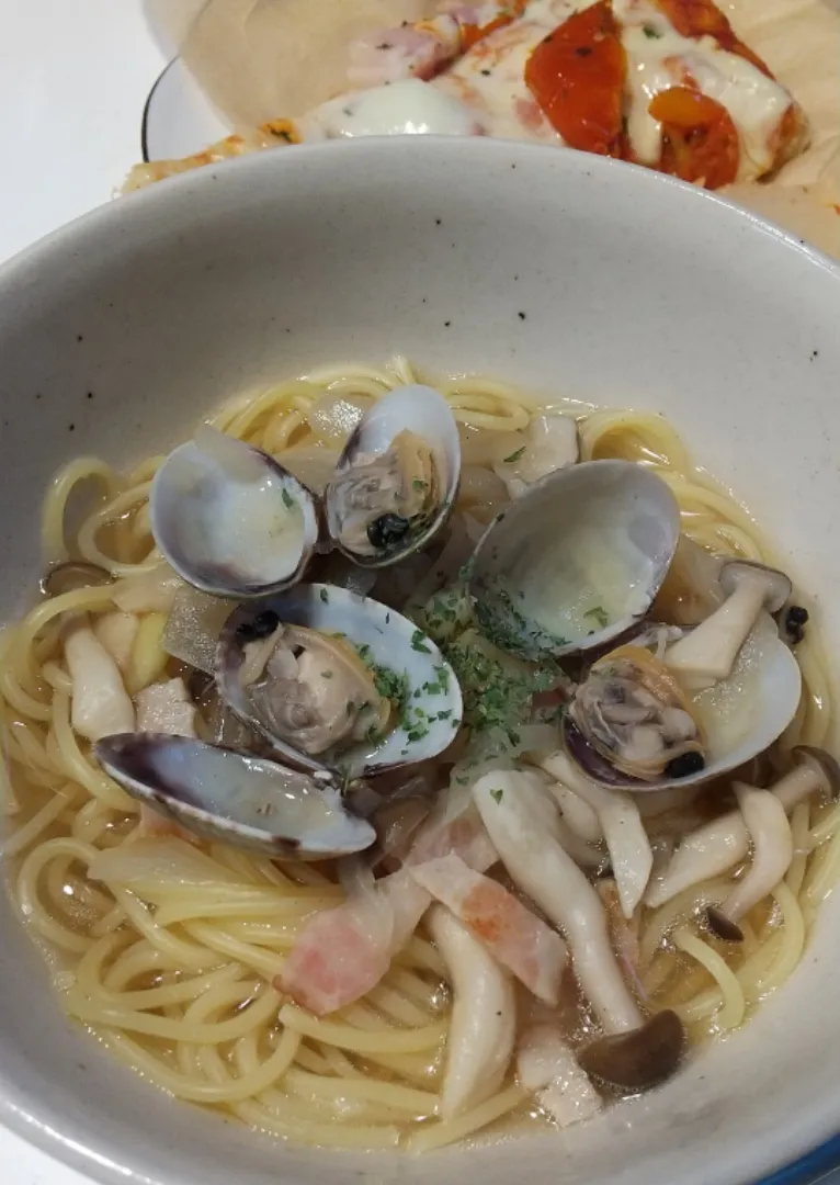 Snapdishの料理写真:あさりのスープパスタ🍝21/07/14|meguminさん