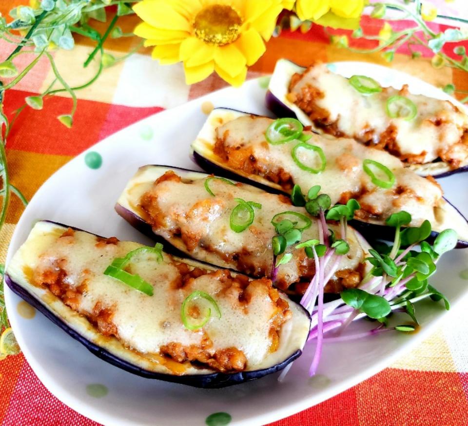 cherry🍒さんのお料理
なすの肉詰めチーズボート☆カレー味