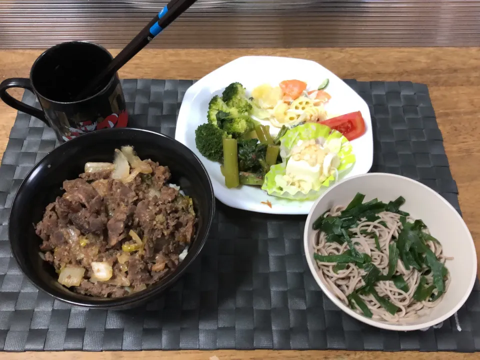 Snapdishの料理写真:Ohana夕食　プルコギ丼、ニラそば|Ohanaさん