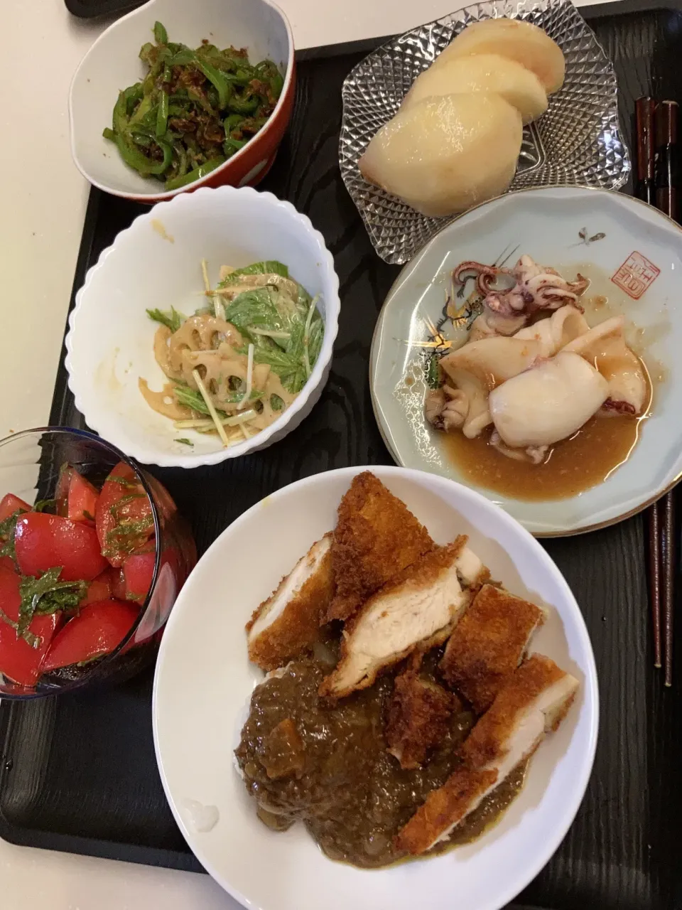 Snapdishの料理写真:カツカレー、トマトとしそのサラダ|クラチさん