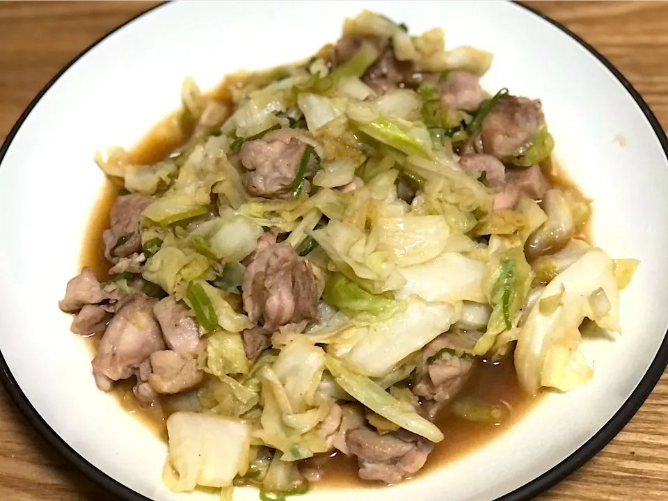 ☆鶏肉とキャベツのバタぽん炒め|まぁたんさん