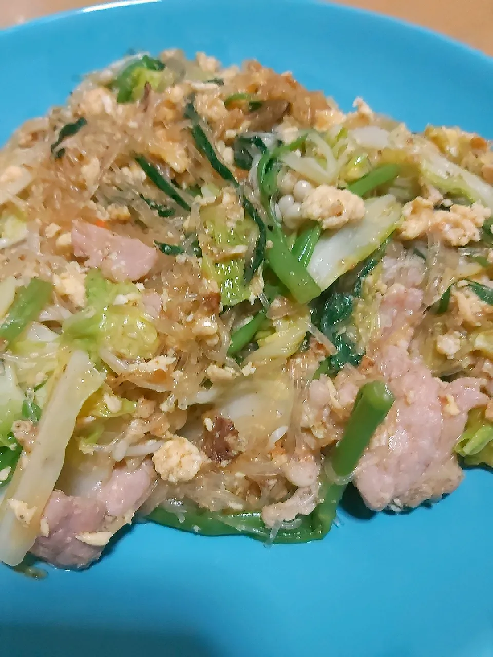 สุกี้หมูแห้ง|กรกช ชัยวรภักดิ์さん