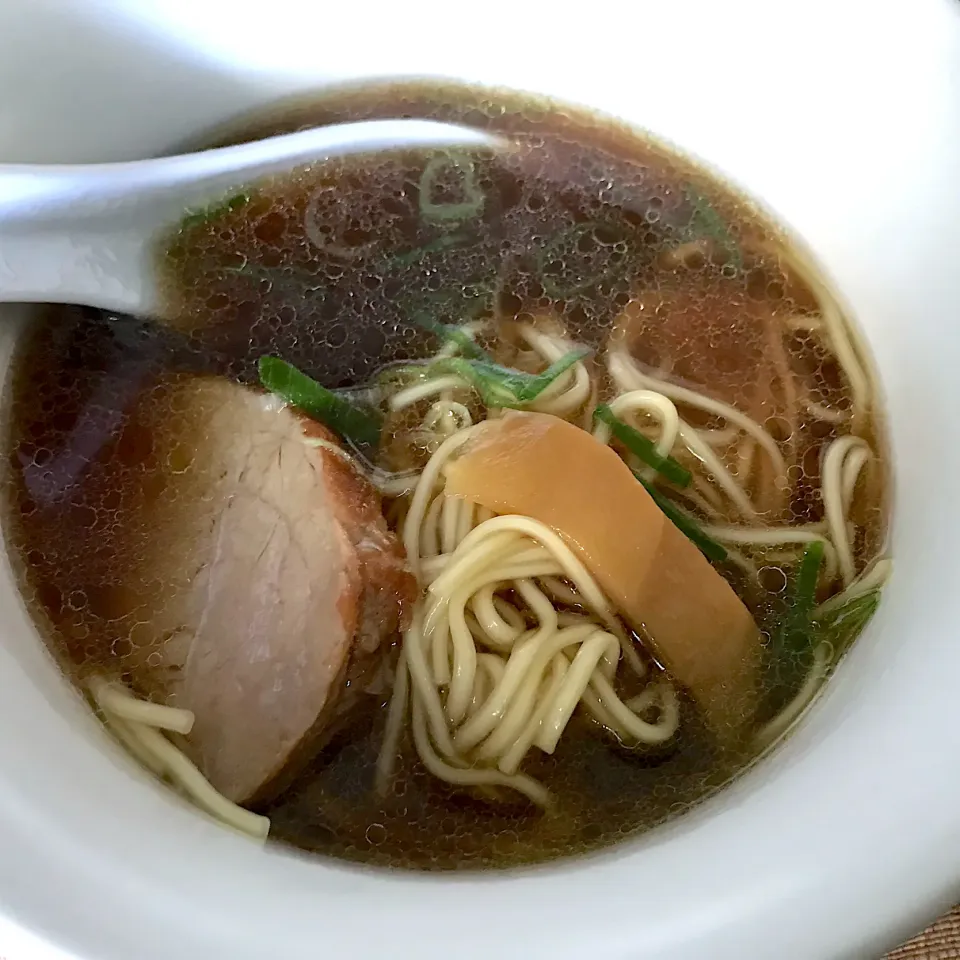 飯田商店の醤油ラーメン|純さん