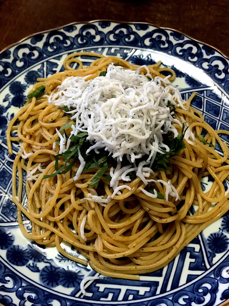 釜揚げしらすと海苔の佃煮、山葵を混ぜて磯の香りたっぷり和風パスタ|ま〜てぃんさん