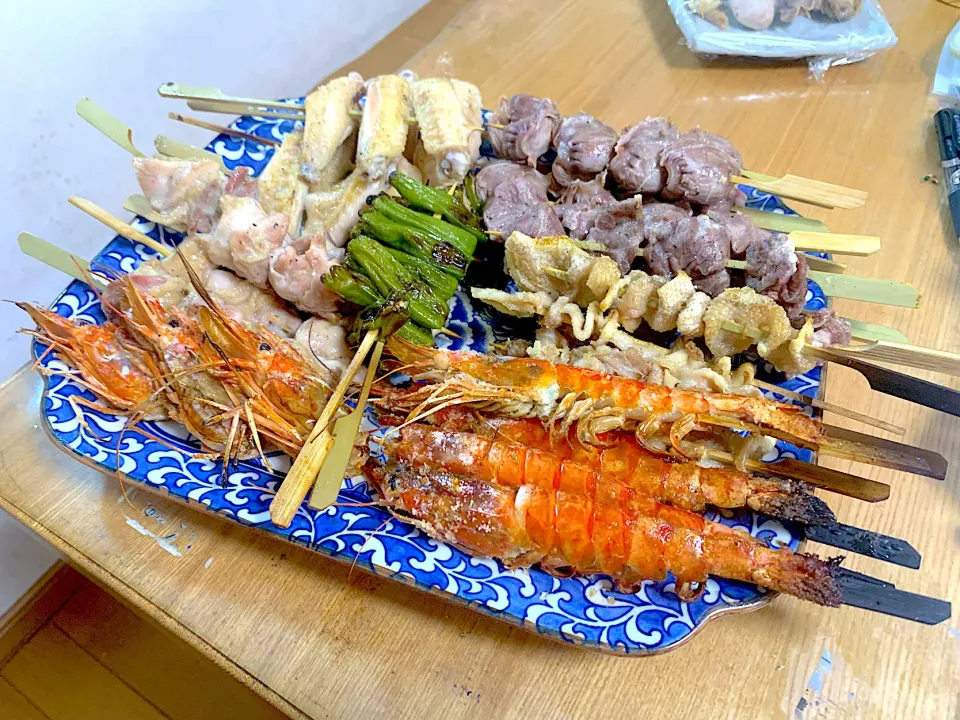 Snapdishの料理写真:てんこ盛り　焼き鳥&赤海老串焼き(自作)|やまひろさん