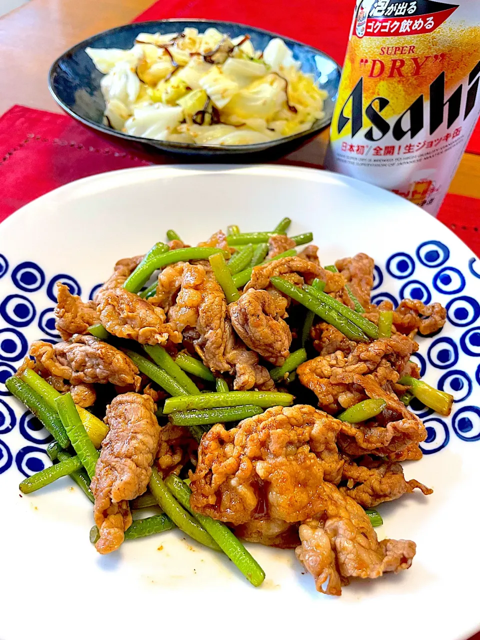 Snapdishの料理写真:牛肉とニンニクの芽炒め🍀|おかちさん