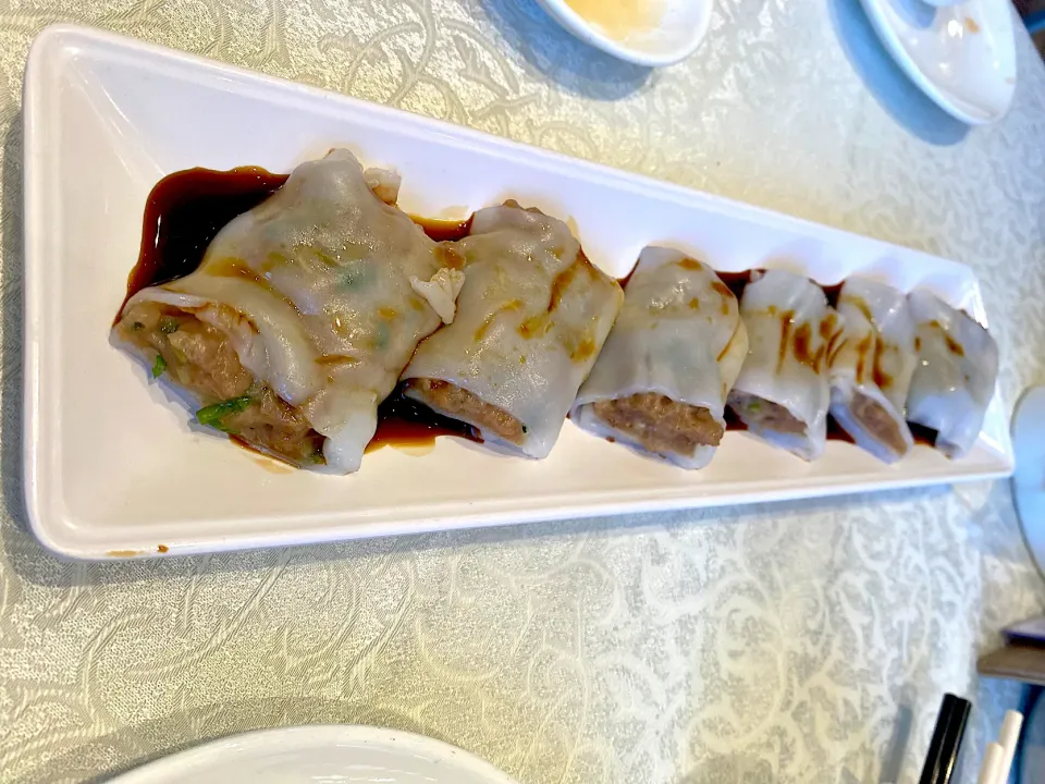 Rice flour rolls with minced beef and water chestnuts|skyblueさん