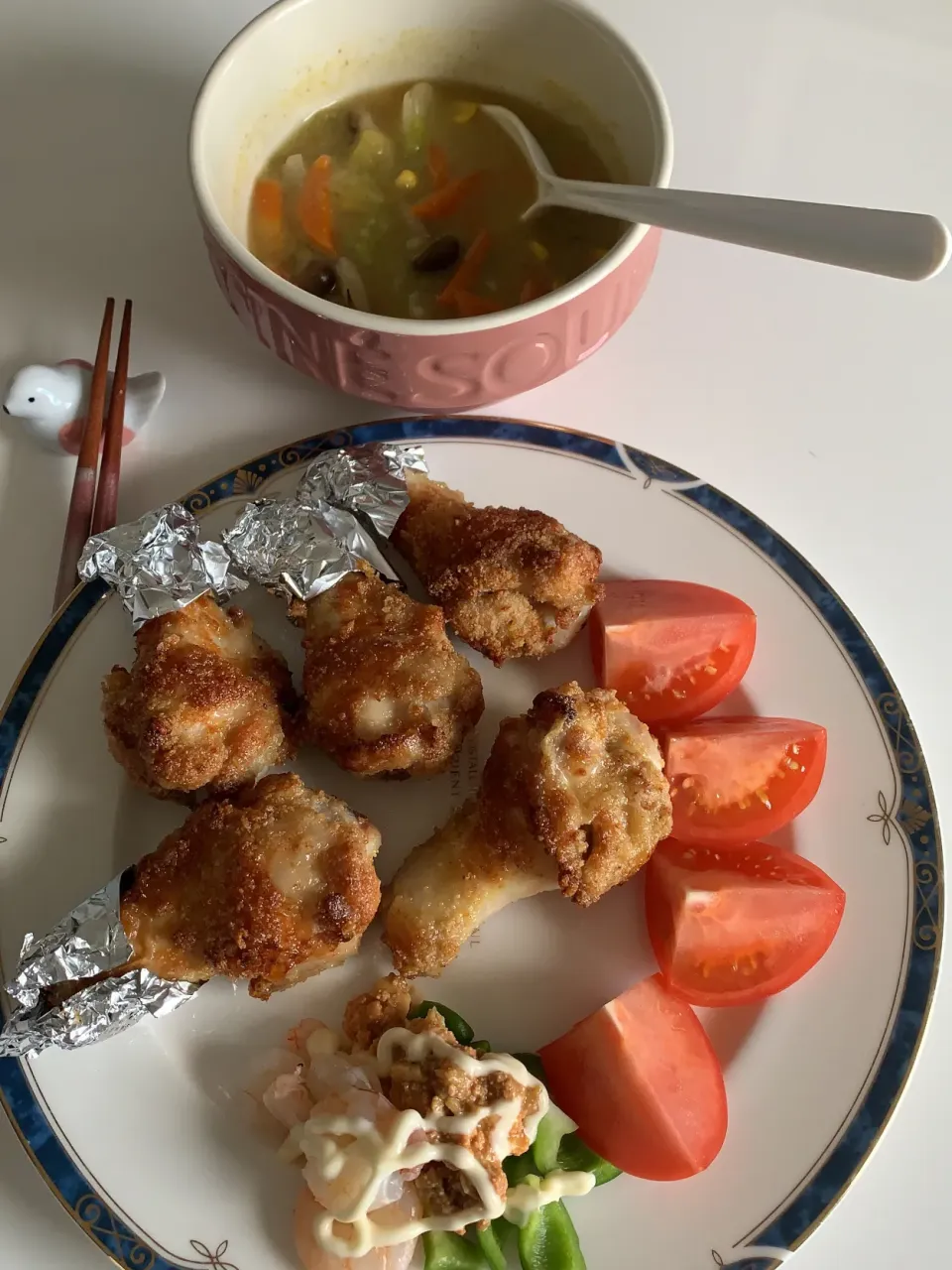 エアフライヤーで唐揚げ　野菜クズのコーンsoup|卍さん