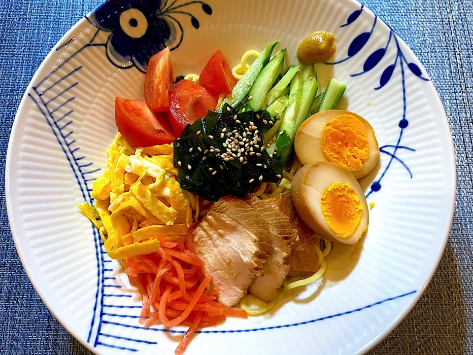 夫の作る鶏胸肉チャーシュー入り冷麺|ゆすらうめさん