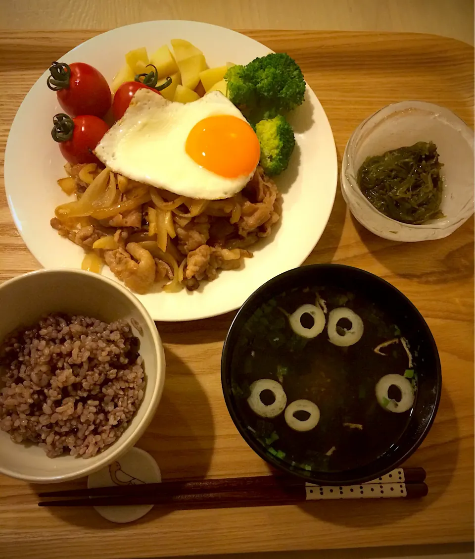 Snapdishの料理写真:豚焼肉の晩ご飯|penseesさん