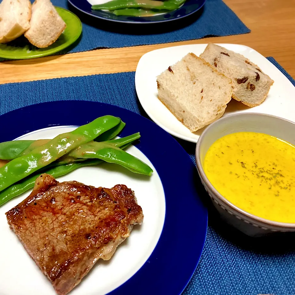 ステーキに実家の野菜を添えて|青菜さん